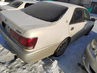 Toyota Crown, 1989 г.в., тип ТС: легковой седан, регистрационный знак: Р281КК27.