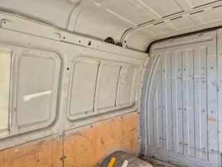 ГАЗ 2705 1999 года. VIN: XТН270500Х0145184. Тип: грузовой (прочие грузовые). Категория В. Модель, № двигателя: 40280F, Х0112817. № шасси (рамы): 270500Х0144567. № кузова: 270500Х0047256. Цвет: серо-белый. Мощность: 100 л.с. (74 кВт). Рабочий объем: 2445 куб.см. Разрешенная максимальная масса: 3500…