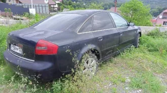 Audi A6, 2000, г/н Х158РР123, ПТС 77 УН 626515, СТС 9912 213842, цвет темно синий, VIN: WAUED24B8YN055163. Машина не на ходу. Требуется ремонт двигателя и ходовой.