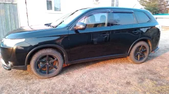Mitsubishi Outlander 2014, автомобиль марки Mitsubishi модель Outlander 2014 г.в., VIN-номер Z8TXTGF2WEM038986. Ознакомление с имуществом проходит по согласованию по почте: au@nazarbay.ru или по телефону 8 962 223 33 20 по предварительному согласованию с арбитражным управляющим.