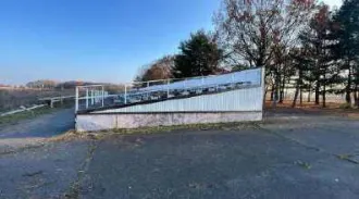 Ипподром 818,9 га Северная Осетия-Алания. Сооружение Беговая дорожка протяженностью 2 400 м, кадастровый номер 15:03:0040103:60, расположенное по адресу: Республика Северная Осетия-Алания, р-н Правобережный, г Беслан, ул Фриева, д 39а. Административное здание площадью 222,0 кв.м., кадастровый номер…