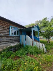 Нежилое здание - школа, общая площадь 130,0 кв.м, кадастровый номер 02:48:140501:246 с земельным участком общей площадью 2552 кв.м, кадастровый номер 02:48:140501:136, вид разрешенного использования – под начальную школу, категория земель – земли населенных пунктов, расположенное по адресу…