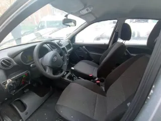 LADA Granta 2013 года выпуска, VIN XTA219060D0148894. Объем двигателя 1596 см³, мощность 81,6 л.с. Пробег 175921 км.