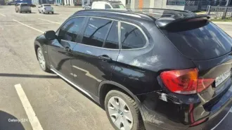 BMW X1 2011 года, 150 л.с., модель: BMW X1 SDRIVE 18I, VIN: WBAVL31090VN97615, шасси: отсутствует, год выпуска: 2011, кузов: WBAVL31090VN97615, цвет: черный, двигатель: N46B20BD B789I973, госномер: Н941СР32, ПТС: 77 УН 979301 от 25.07.2011. Авто находится в залоге у АО «ТБанк».
