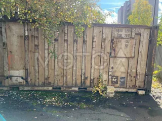 Контейнер, цвет – серый, инвентарный номер – отсутствует, год выпуска не установлен (местонахождение: г. Ижевск, Удмуртская Республика)