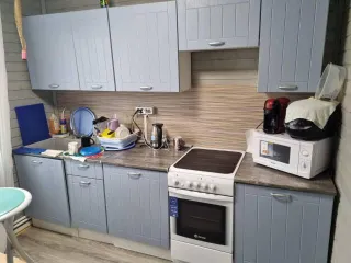 Земельный участок 800 м² и дом 73,7 м² Московская область - земельный участок с кадастровым номером 50:05:0130221:150, общей площадью 800 +/- 20 кв.м, расположенный по адресу: Московская обл., Сергиево-Посадский р-н, с/п Березняковское, вблизи д. Яковлево в южной части кадастрового квартала и…