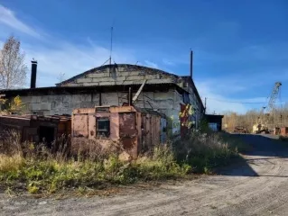 Здание, расположенное по адресу Кемеровская область, г. Березовский, ул. Школьная, д. 1а, кадастровый номер 42:22:0202002:1458, площадью 239.9 кв.м. Здание, расположенное по адресу Кемеровская область, г. Березовский, ул. Школьная, д. 1а, кадастровый номер 42:22:0202002:1459, площадью 335.2 кв.м…
