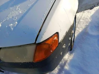 Nissan AD, 2001 года, 120 лс, 344000 км, АКПП. VIN отсутствует, кузов: VHNY11205183, регистрационный номер: А072НЕ142. Кузов гнилой. Нет подушки безопасности. Капот не родной чуть не подходит но закрывается. Два передних крыла помяты и в коррозии. Два задних крыла тоже в коррозии. Левое немного…