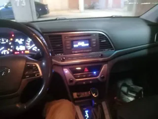 Hyundai Elantra 2018 года, 127,5 лс, 164000 км, АКПП, идентификационный номер (VIN) XWEDB41CBJ0002657