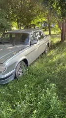 Автомобиль ГАЗ-31105. Кузов: Очаги ржавчины и сквозной коррозии металла, на всех элементах кузова, преимущественно в нижней части. Отдельные механические повреждения: вмятины, деформации, повреждения ЛКП. Следы кузовного ремонта. Двигатель: Многочисленные потёки технических жидкостей, коррозия…