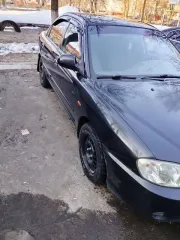 Kia Spectra, 2008 года выпуска, 101,5 лс, 229945 км, VIN XWKFB227280085525. Автомобиль на ходу в хорошем состоянии, но пороги и задние арки надо переварить. Вложение больших не требует, если из подвески поменять втулки стабилизатора, абс не работает и не работает левый передний поворотник, тормоза…
