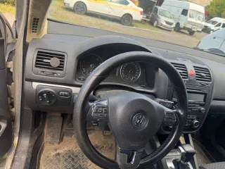 Volkswagen Jetta, 2010 года, 102 лс, 257285 км, АКПП; легковой автомобиль, марка: Фольксваген, модель: Джетта, год изготовления: 2010 г.в., VIN: XW8ZZZ1KZAG508718, г/н: С994ОТ750