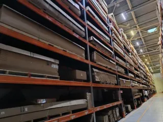 ТМЦ (движимое имущество в количестве 24 099 поз. (автомобильные запчасти)). Движимое имущество в количестве 131 поз. (транспортные средства).