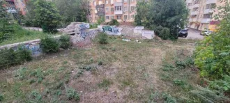 Земельный участок, площадь 251 +/- 6 кв.м., назначение: земли населенных пунктов, кадастровый номер: 63:01:0910008:1034 с ветхим строением, подлежащим сносу (общественный туалет) кадастровый номер: 63:01:0910008:982
Адрес: Россия, Самарская область, г. Самара, Михаила Сорокина, д. 1а
