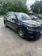 Volkswagen Tiguan, 2018 года, 149,6 лс, 174000 км. Легковой автомобиль, марка VOLKSWAGEN TIGUAN, VIN WVGZZZ5NZJW912315, 2018 г.вып. ВНИМАНИЕ!!! Машина на ходу. В дальнейшем нужна замена топливной системы и экологию нужно вырезать или прошить. Бампер с одной стороны побитый немного после аварии…