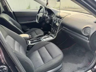 Mazda 6 2005 года, 147 лс, 282000 км, АКПП. Автомобиль Mazda 6, 2005 года выпуска, цвет баклажанный, VIN JMZGG12F761619953. Технически неисправен.