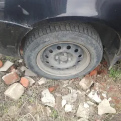 LADA KALINA, 2010 г.в., VIN: XTA111740A0060051, залогодержатель: АО «Экспобанк».