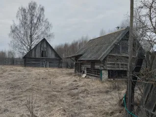 Жилое здание 97.7 кв.м и земельный участок 5000 кв.м, д. Климово, Торжокский р-н, Тверская обл. Объект индивидуального жилищного строительства, назначение: жилое, площадь 97,7 кв. м, этажность: 1, в том числе подземных 0, расположенный по адресу: Тверская обл, р-н Торжокский, с/п Большепетровское…