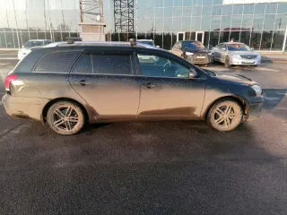 Автомобиль Toyota Avensis 2008 г.в. VIN SB1ER56L20E256691 – является предметом залога.