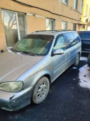 Kia Carnival, 2001 года, 165 лс, 251257 км, АКПП еще Автомобиль КИА Карнавал, VIN X4XUP752310000002, 2001 г.в., Не на ходу, разукомлектован.