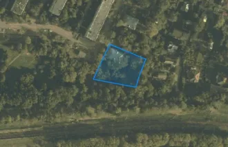 Земельный участок площадью 2563 кв. м по адресу: город Москва, вн.тер.г. муниципальный округ Ново-Переделкино, улица 6-я Лазенки, земельный участок 9. Кадастровый номер: 77:07:0015004:3816. Вид разрешённого использования: 2.1.