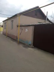 Комплекс недвижимости: Воронежская обл., Бутурлиновка, земельный участок 159 кв.м и нежилое здание 69.1 кв.м, общая площадь 228.1 кв.м. Адрес: Российская Федерация, Воронежская область, м.р-н Бутурлиновский, г.п. Бутурлиновское, г. Бутурлиновка, пл. Воли, з/у 27 (д. 27): 1. ЗУ Пл.: 159 +/- 17.1…