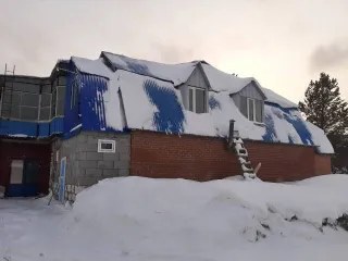Здание пекарни 586,1 кв.м, 5/6 доли участка 906 кв.м, Ямало-Ненецкий АО, г. Губкинский. Здание 586,1 кв.м. и 5/6 доли земельного участка в Ямало-Ненецком АО еще 5/6 доли земельного участка, площадью 906 кв. м., кадастровый номер: 89:05:030301:7137, по адресу: ЯНАО, Пуровский район, пос. Пурпе, мкр…