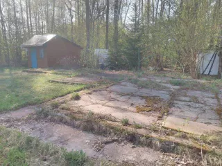 Земельный участок, площадь 400 +/- 7 кв.м., адрес: Калужская обл., г. Калуга, ул. Лесная, СНТ "Березка", уч. 519, кадастровый номер: 40:22:151801:450. Категория земель: земли населенных пунктов. Виды разрешенного использования: для садоводства. Здание, площадь 35 кв.м., назначение: нежилое, адрес…