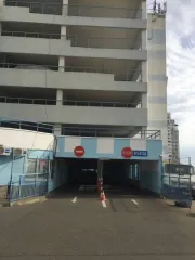 Машино-места 14,2 кв.м и нежилое помещение 14,2 кв.м Краснодарский край Машино-место в Краснодаре, 14,2 кв.м. Машино-место в Краснодаре, 14,2 кв.м. Нежилое помещение (машино-место) площадью 14,2 кв. м кадастровый номер 23:43:0414011:4359, этаж 6, расположенное по адресу: Краснодарский край, г…