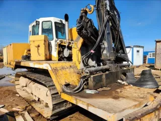 Экскаватор гусеничный Hyundai R300LC-9SH, заводской номер HHKHZ808LE0000183, 2014 год выпуска, госномер 58 УЕ 9248 (63 СВ 9366). Экскаватор гусеничный Hyundai R300LC-9S, заводской номер HHKHZ810LE0001178, 2014 год выпуска, госномер 58 УЕ 9241 (63 СВ 9362). Трактор ДТ-75 ДЕРС2 с буровой установкой…