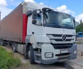 Лот №3   MERCEDES BENZ AXOR 1835LS, VIN Z9M9440325G643019, 2012 г.в.  ПТС утерян . Имеются запрещения регистрации по исполнительным производствам, зарегистрирован залог ООО «Солид Лизинг». По вопросу снятия запрещений и залогу конкурсным управляющим ведется работа.