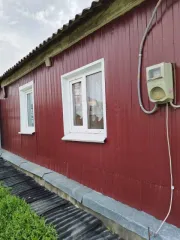 Дом 33,8 кв.м. и земельный участок 3400 кв.м. в Воронежской области, Острогожский район, село Ближняя Полубянка, улица Центральная, д. 15. Назначение здания: жилое. Назначение земельного участка: земли населённых пунктов. Кадастровый номер здания: 36:19:5800003:48. Кадастровый номер земельного…