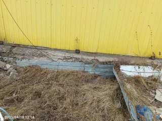 Земельный участок 2718 кв.м и нежилое здание 235.5 кв.м, Красноярский край 1) Земельный участок (доля 1/2). Кадастровый номер: 24:28:3001021:53. Адрес (местоположение): Красноярский край, р-н Нижнеингашский, р.п. Нижняя Пойма, ул. Трансформаторная, 3а. Площадь: 2718. Вид права, доля в праве: Общая…