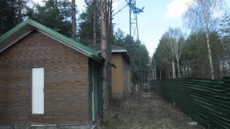 Дома для круглогодичного и сезонного проживания, хозпостройки, база «Верхняя Рыбинка», Вологодская область. Объекты недвижимости - дома для круглогодичного и сезонного проживания, хозяйственно-бытовые постройки, очистные сооружения, ограждение (забор металлический), бытовая канализация…