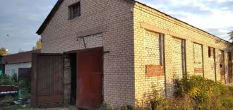 Нежилое здание общей площадью 600,6 кв.м, расположенное на земельном участке общей площадью 917,0 кв.м по адресу: Волгоградская область, Михайловский район, х. Сенной, ул. Советская, дом 41. Количество этажей: 1. Кадастровый номер: 34:16:070001:1443 | 34:16:070001:1441