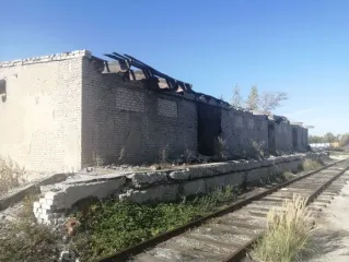 Производственный комплекс, 16 нежилых зданий, 185 172 кв.м, Самарская обл., г. Новокуйбышевск. Производственный комплекс (завод), состоящий из 16 нежилых объектов недвижимости, право аренды земельных участков - 3 635 +/- 21 кв. м, 117 501 +/- 119,97 кв. м, 64 036 +/- 89 кв. м, кадастровые номера…