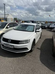 Volkswagen Jetta, 2015 года, 160 лс, 315 000 км, АКПП. Название комплектации 1.6 MPI AT. Период выпуска 2015 - 2016. Тип привода передний. Тип кузова седан. Тип трансмиссии АКПП 6. Объем двигателя, куб.см 1598. Марка кузова 162. Время разгона 0-100 км/ч, с 12.5. Максимальная скорость, км/ч 177…