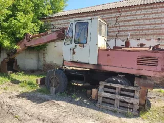 Транспортное средство- Экскаватор ЭО-3323А 1998 г.в. Транспортное средство - Экскаватор ЭО-3323А, идентификационный номер (VIN) отсутствует,  год выпуска 1998, Номер шасси (рамы): 18262, цвет Красный, государственный номер 36АС8224,  свидетельство о государственной регистрации – Паспорт самоходной…