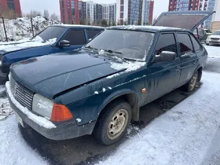 Moskvich 214100 1997 moskvich 214100 1997 VIN:ХТB214100W0598255 Автомобиль в хорошем внешнем виде, перекрашен, установлено неоформленное гбо, двигатель не родной от нивы, коробка передач в неисправном состоянии, отсутствует генератор. Пробег по табло 250.072, реальный пробег неизвестен.