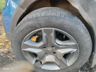 Автомобиль Renault Sandero Stepway, 2020 г.в., VIN: X7L5SRLT666683013, цвет кузова: синий, тип транспортного средства: легковой универсал. Повреждения колёс (шин), элементов ходовой части, стекол, фар, указателей поворота, стоп-сигналов и других стеклянных элементов (в т.ч. зеркал), а также…