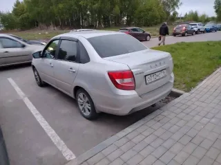 Lada Granta 2022 года, 87 л.с., 102000 км, механическая коробка передач, VIN XTA219040N0832162.