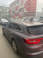 Renault Talisman 2017 года выпуска, цвет серый, VIN VF1RFD00658997736. Автомобиль в хорошем состоянии, аккумуляторная батарея разряжена из-за длительного простоя.