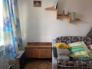 Квартира 36.3 кв.м, Хабаровский край, Нанайский район, село Троицкое, улица Первомайская, дом 114, квартира 2. Площадь 36.3 кв.м, назначение: жилое. Расположена на земельном участке площадью 619.5 кв.м, категория земель: земли населенных пунктов, вид разрешенного использования: под жилую застройку.