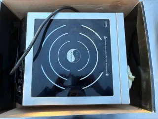 Индукционная плита Indokor IN3500S. Является бывшим в употреблении имуществом, могут иметься скрытые недостатки.