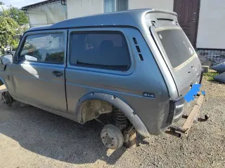 ВАЗ 2121 (4x4), 2000; ВАЗ 212180, 2000 ВАЗ 2121 (4x4), 2000 года, 79 лс, 300000 км, полный привод; Автомобиль ВАЗ 212180, VIN: X7G212180Y1497563, 2000 г.в. Состояние удовлетворительное, ржавчина, потертости, сколы, разукомлектован, после ДТП.