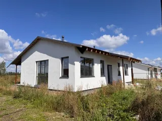 Жилой дом 110,1 кв.м и земельный участок 700 кв.м, Тюменская область Жилой дом пл. 110,1 м.кв., кад. N 72:17:1206002:5706 и земельный участок 700 м.кв. кад. N 72:17:1206002:3600 по адресу: Тюменская область, Тюменский р-н, Мальковское МО, 13.5-16 км. а/д Тюмень- Криводанова, д. 57 С имуществом…