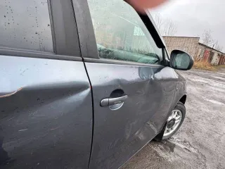 Skoda Fabia 2013 года, 86 л.с., пробег 189 919 км. VIN: XW8EC45JXEK508112. Имущество является залоговым обеспечением по кредитному договору.