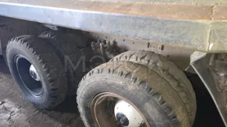 Жилой вагончик, KAMAZ 55111, 1996; Автомашина KAMAZ 55111, 1996 года (документов нет). Реализуемое имущество неоднократно подвергалось ремонту, в следствии чего номерные агрегаты могут отсутствовать или не совпадать с указанными в документах (ПТС, ПСМ, СТС и т.д.), что может повлечь за собой…
