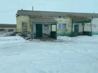 Здание администрации (контора) 600 кв.м., с. Колос. Объект на кадастровом учете не стоит (не зарегистрирован в ЕГРН). Ознакомление с имуществом осуществляется по предварительной записи по тел. +7-987-327-18-88.