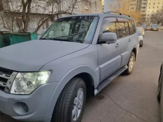 Mitsubishi Pajero 2012. Автомобиль марки Mitsubishi модель Pajero 2012 г.в., VIN-номер JMBLYV93WCJ007150. В залоге у ПAO Sovcombank. С предметом торгов можно ознакомиться по адресу: Красноярский край, г. Красноярск, ул. Крайняя 14А-180, отправив предварительно запрос по e-mail: csb_15@mail.ru…